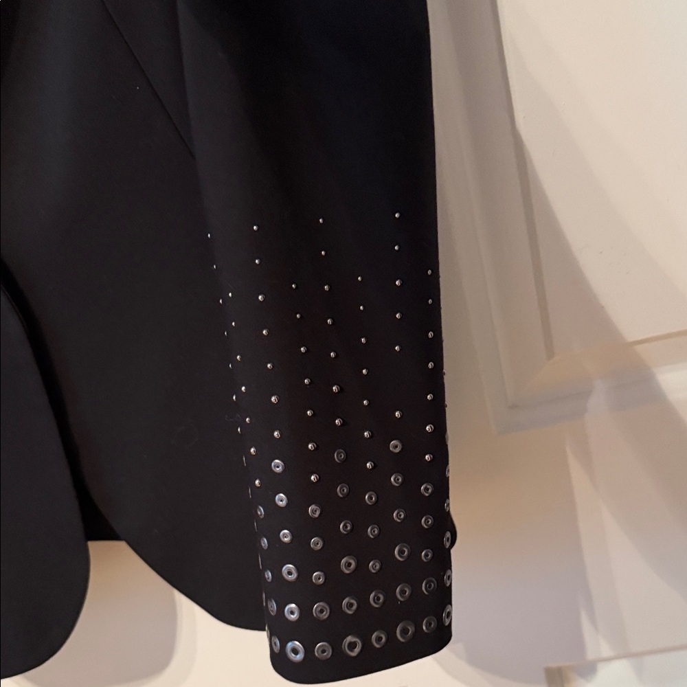 Zara Black Single-Button Blazer with Stud Embellished Cuffs - Picture 5 of 12
